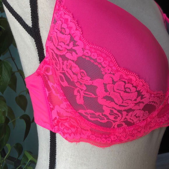 Pink bra - Picture 2 of 4